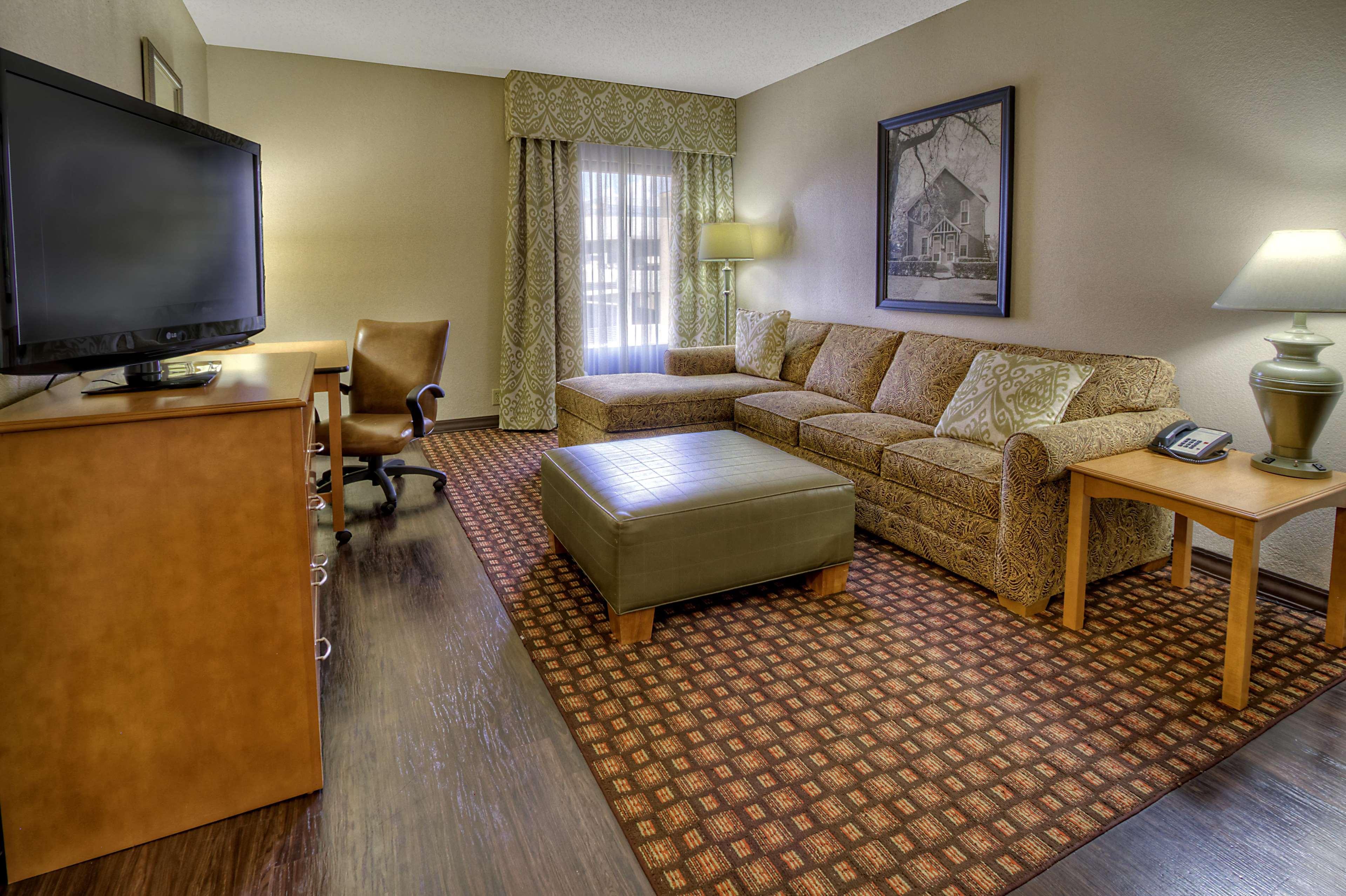 Hampton Inn & Suites Nashville-Vanderbilt-Elliston Place Exterior foto