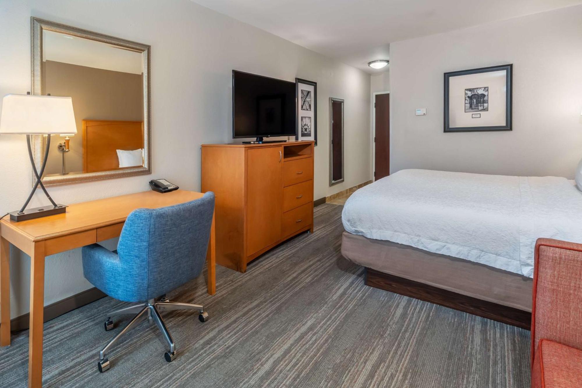 Hampton Inn & Suites Nashville-Vanderbilt-Elliston Place Exterior foto